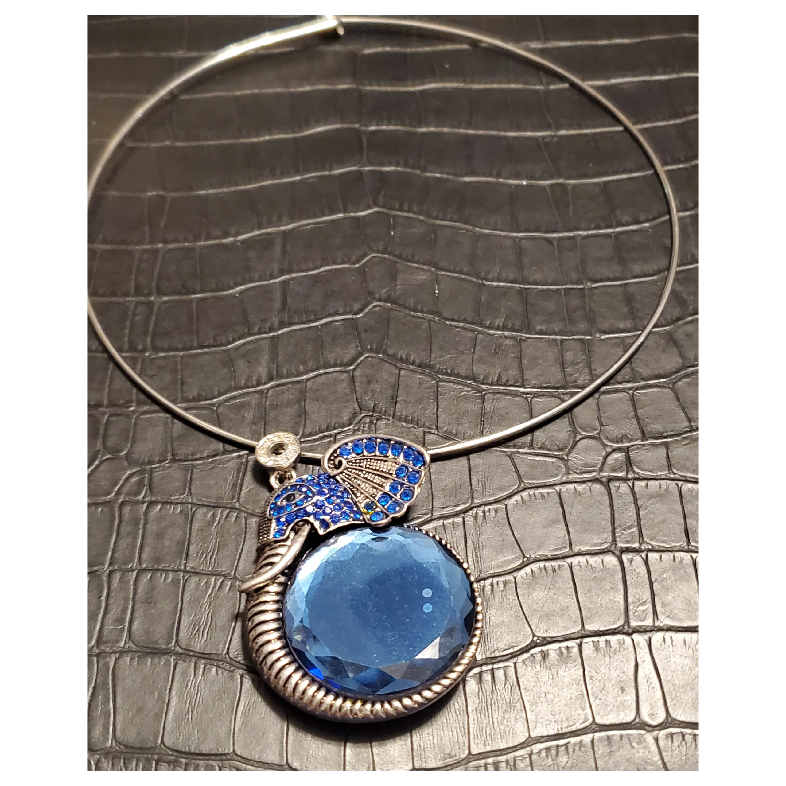 Regal And Royal Choker